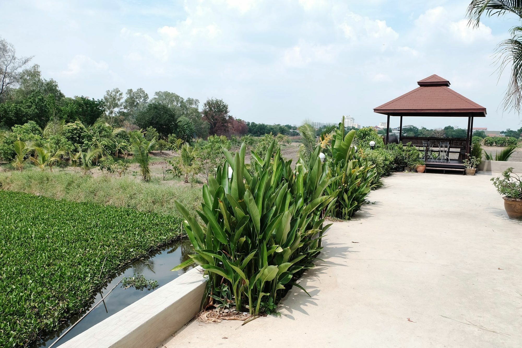 Hotel Onvara Place Phra Nakhon Si Ayutthaya Exterior foto